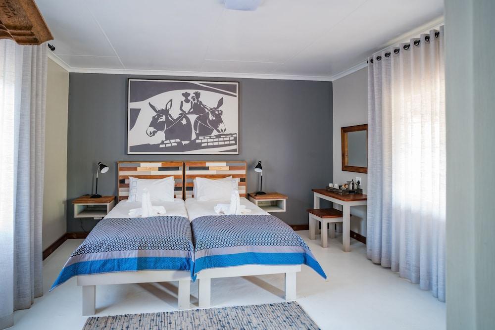 Damara Mopane Lodge Khorixas Экстерьер фото