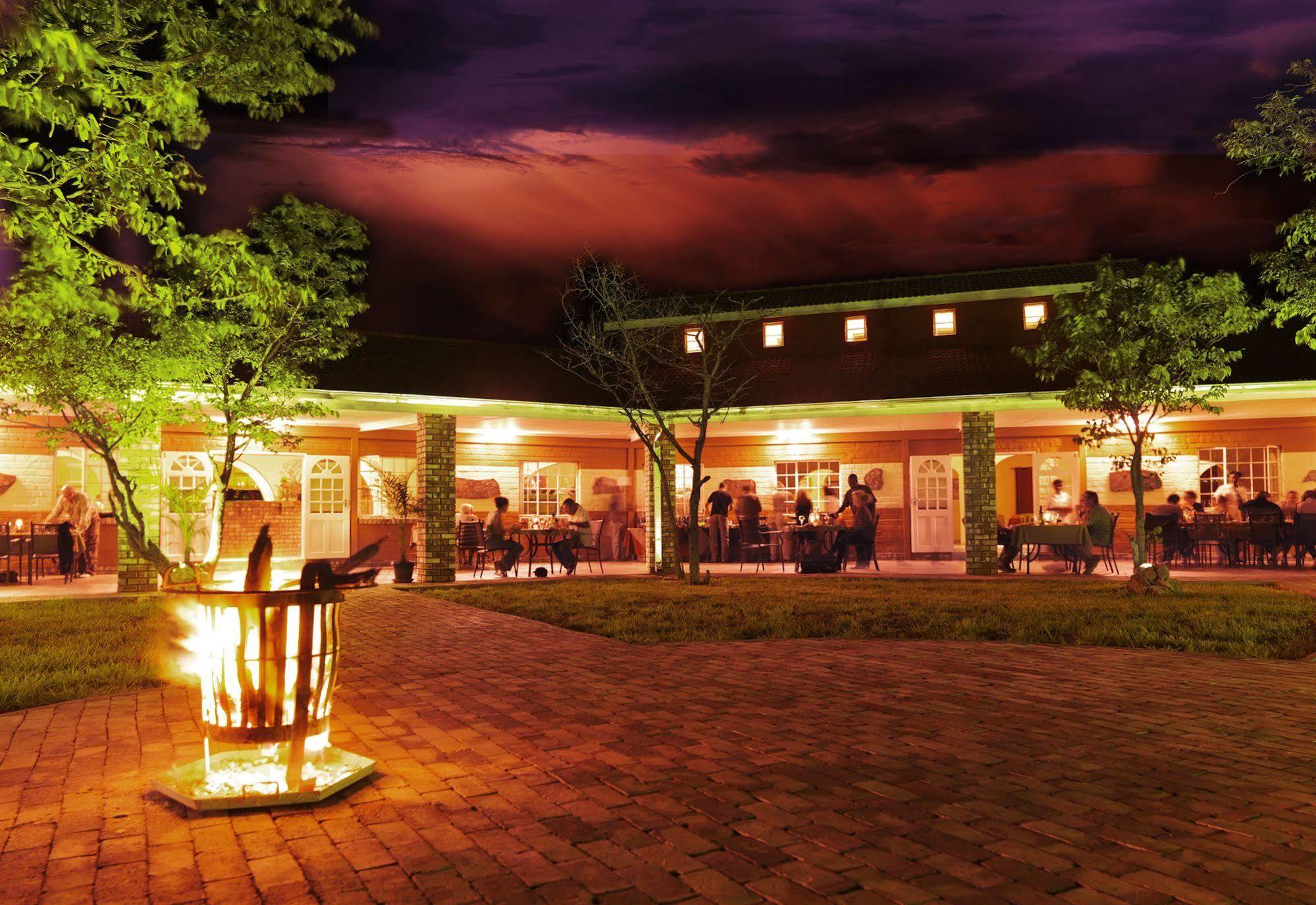 Damara Mopane Lodge Khorixas Экстерьер фото