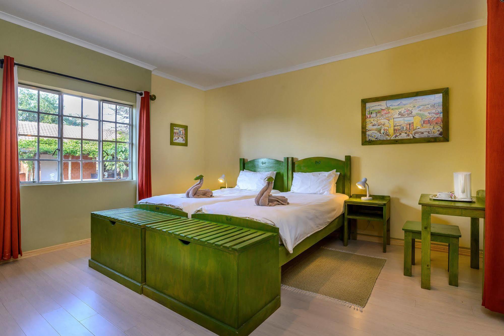 Damara Mopane Lodge Khorixas Экстерьер фото