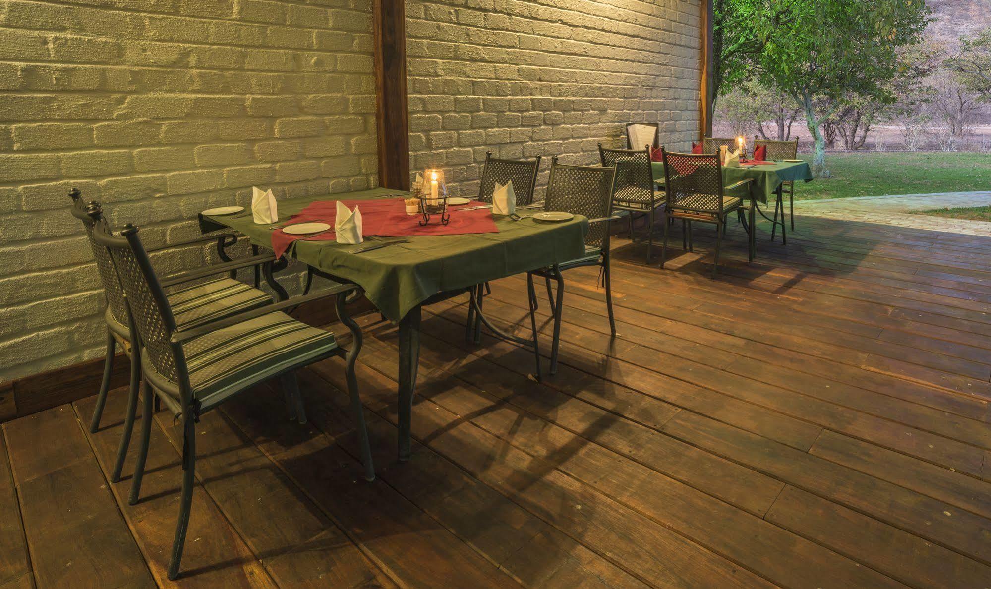 Damara Mopane Lodge Khorixas Экстерьер фото